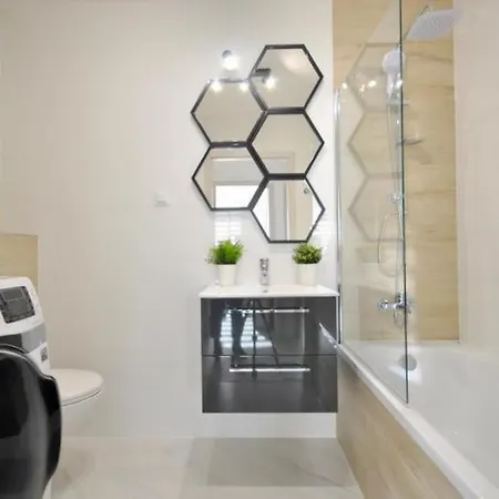 Quiet And Well-laid-out Near The Center Appartamento