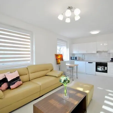 Quiet And Well-laid-out Near The Center Breslavia